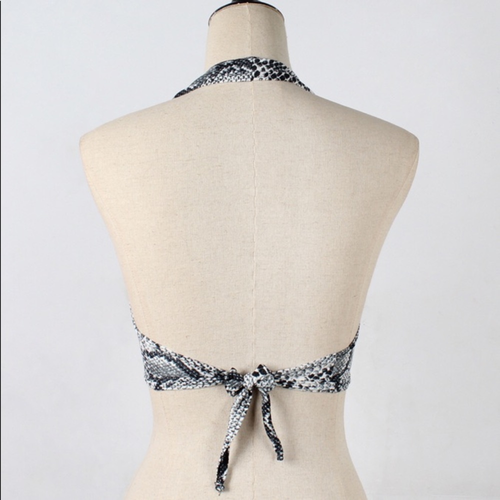 Snake skin halter crop top - Picture 4 of 5